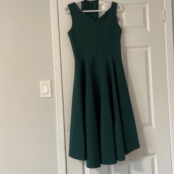 Green dress - Picture 2 of 4